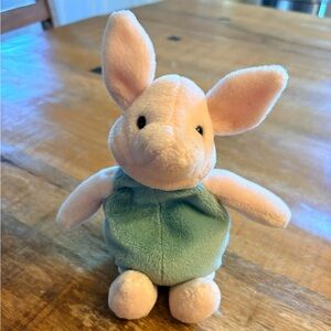 Small piglet from Winnie the Pooh plush/stuffed animal